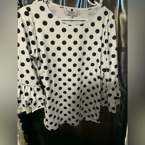 black and white polk dotted top
